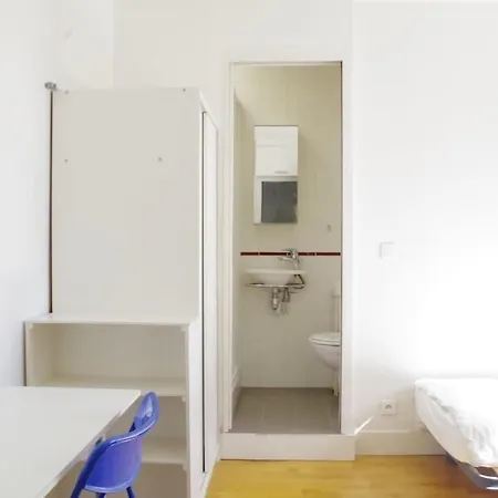 Charming Studio Close To The Des Invalides